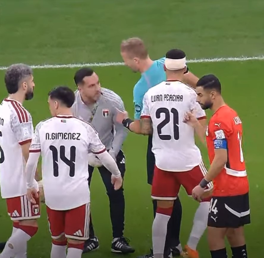 مصر والإمارات يكتفوا بالتعادل 1-1 في كأس العرب 4 1765053202 179 مصر والإمارات يكتفوا بالتعادل 1 1 في كأس العرب