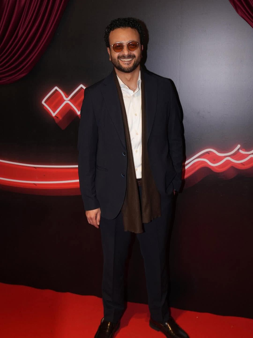 نجوم الفن يتألقوا على السجادة الحمراء في عرض فيلم «الست».. تابعوا معنا 12 1765062141 35 نجوم الفن يتألقوا على السجادة الحمراء في عرض فيلم الست