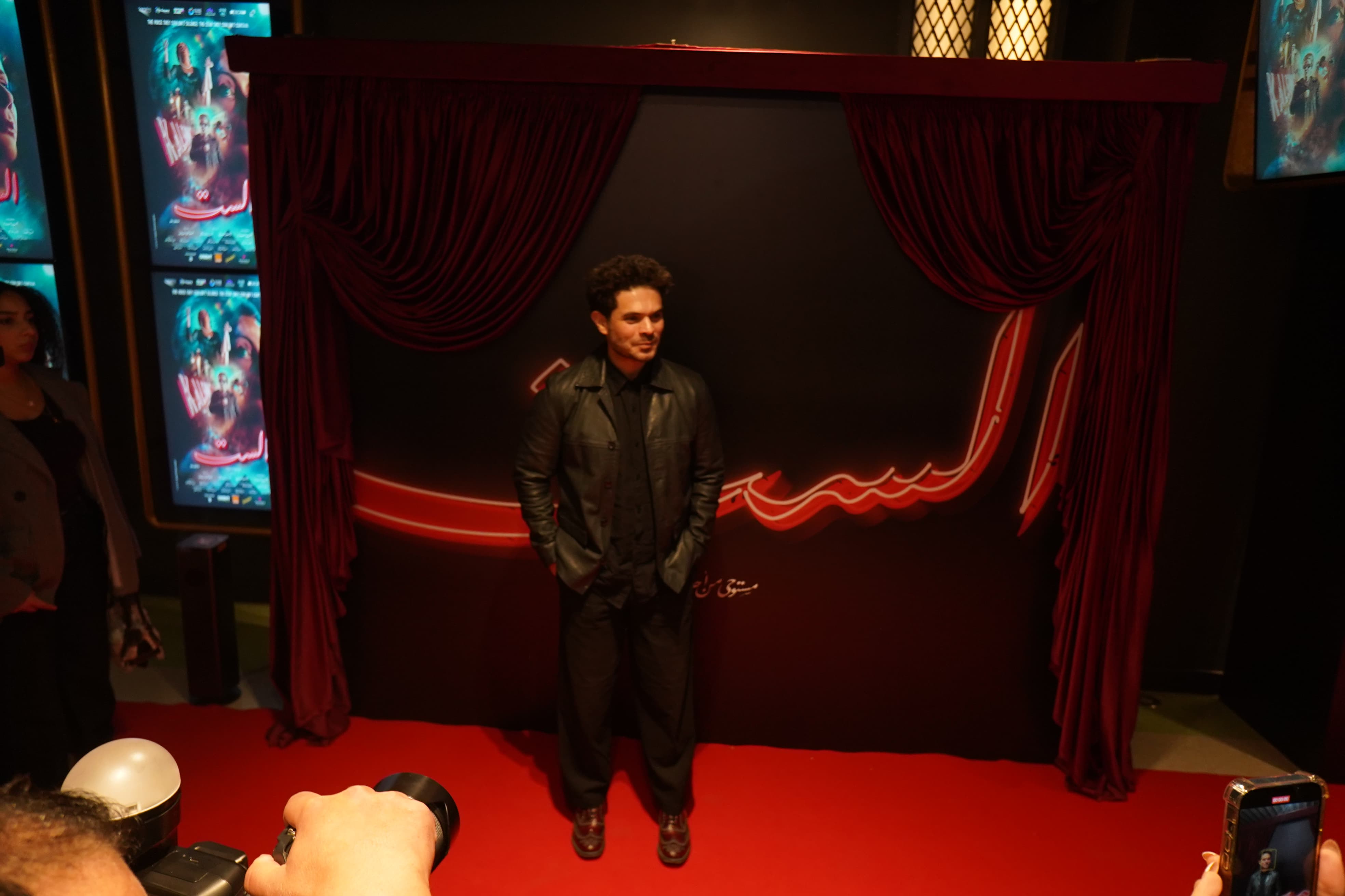 نجوم الفن يتألقوا على السجادة الحمراء في عرض فيلم «الست».. تابعوا معنا 5 1765062141 789 نجوم الفن يتألقوا على السجادة الحمراء في عرض فيلم الست