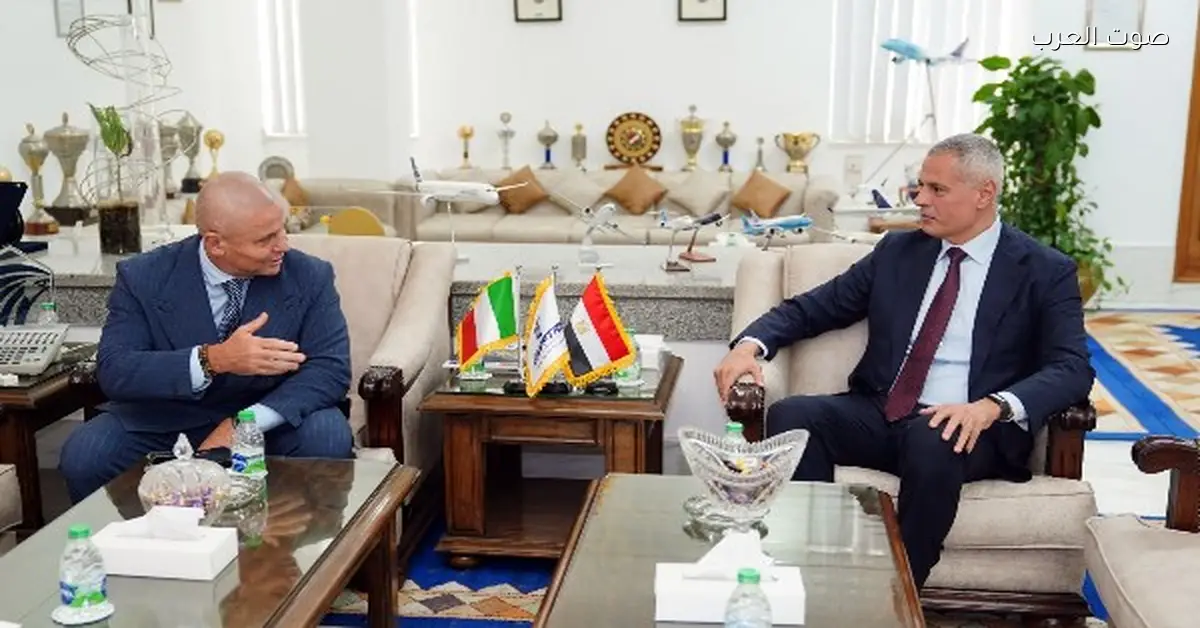 سفير إيطاليا في القاهرة يناقش مع مصر للطيران زيادة الرحلات بين البلدين