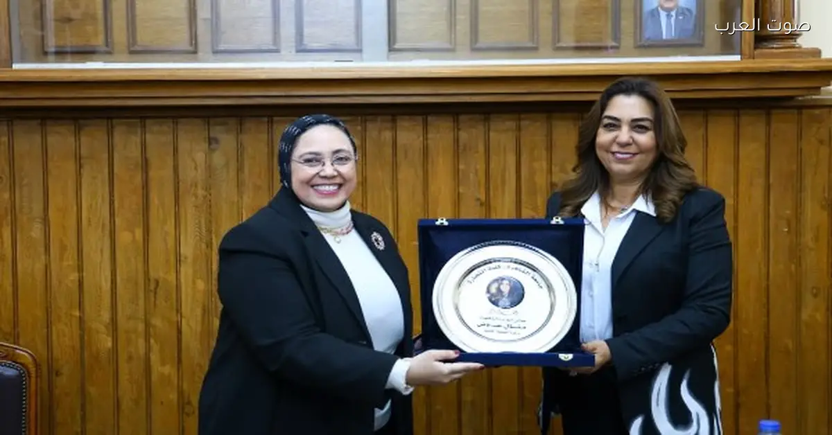 منال عوض: شراكة مع كلية التجارة جامعة القاهرة لتطوير أفكار موظفي المحليات