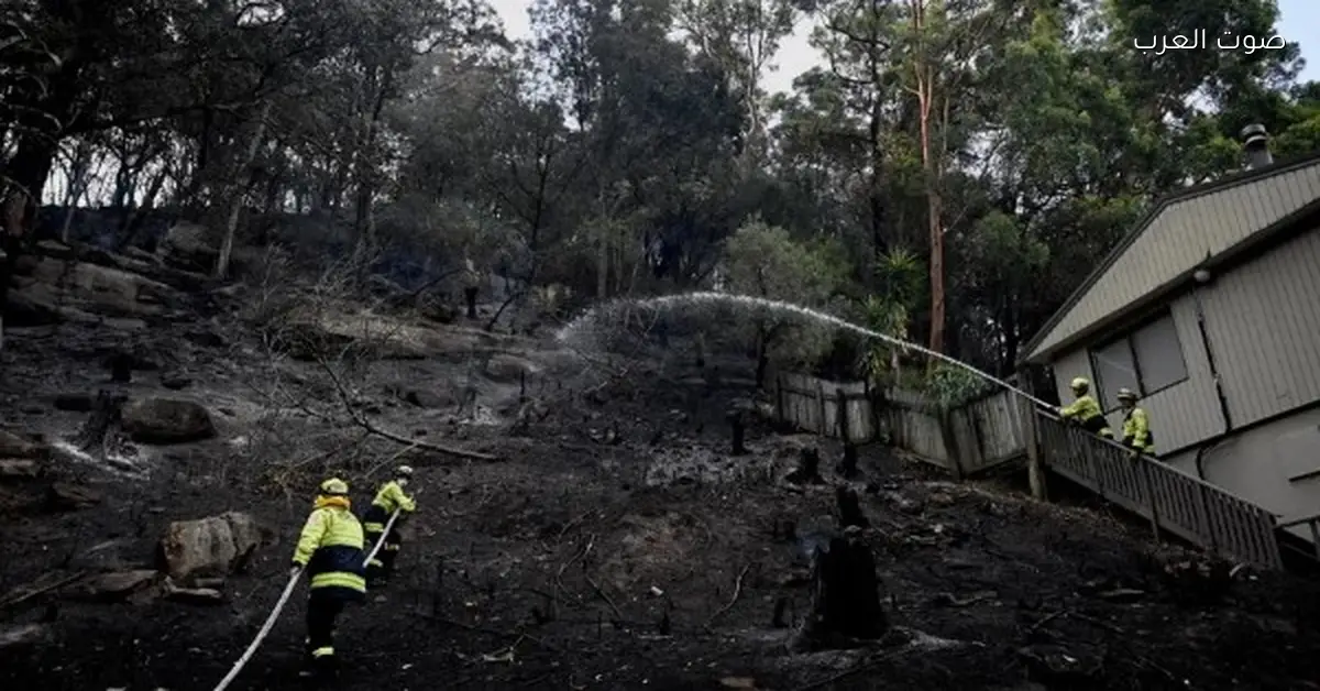 أستراليا: حريق كبير يحرق 16 بيت ويتسبب في وفاة رجل إطفاء