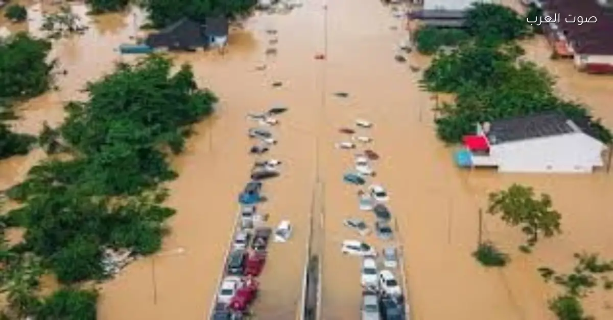 إندونيسيا.. الفيضانات في سومطرة تسببت في وفاة 1003 أشخاص وإصابة 5400 آخرين