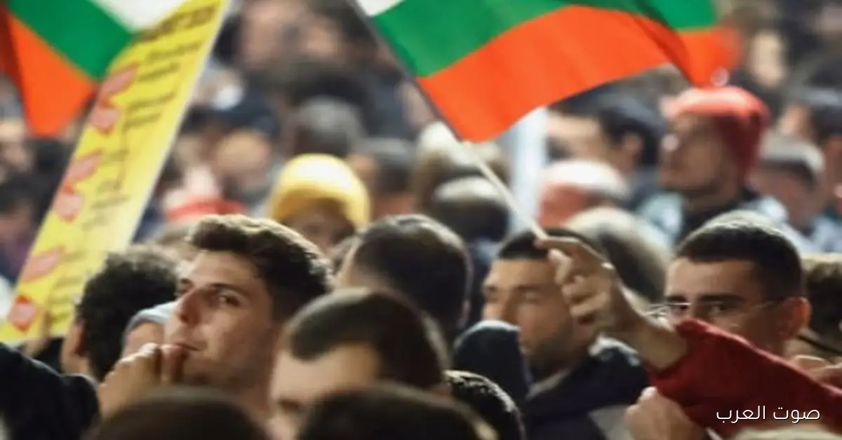 الحكومة البلغارية تلغي مشروع ميزانية 2026 بعد احتجاجات كبيرة من الناس