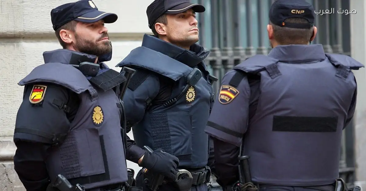 الشرطة الإسبانية تكشف شبكة لتهريب المخدرات بالطائرات الهليكوبتر