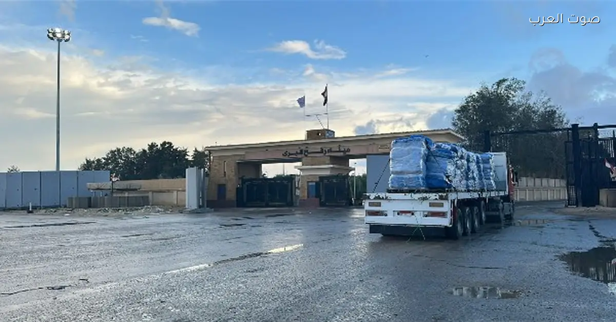 الهلال الأحمر يرسل 10 آلاف طن مساعدات و45 ألف بطانية لغزة في زاد العزة 91