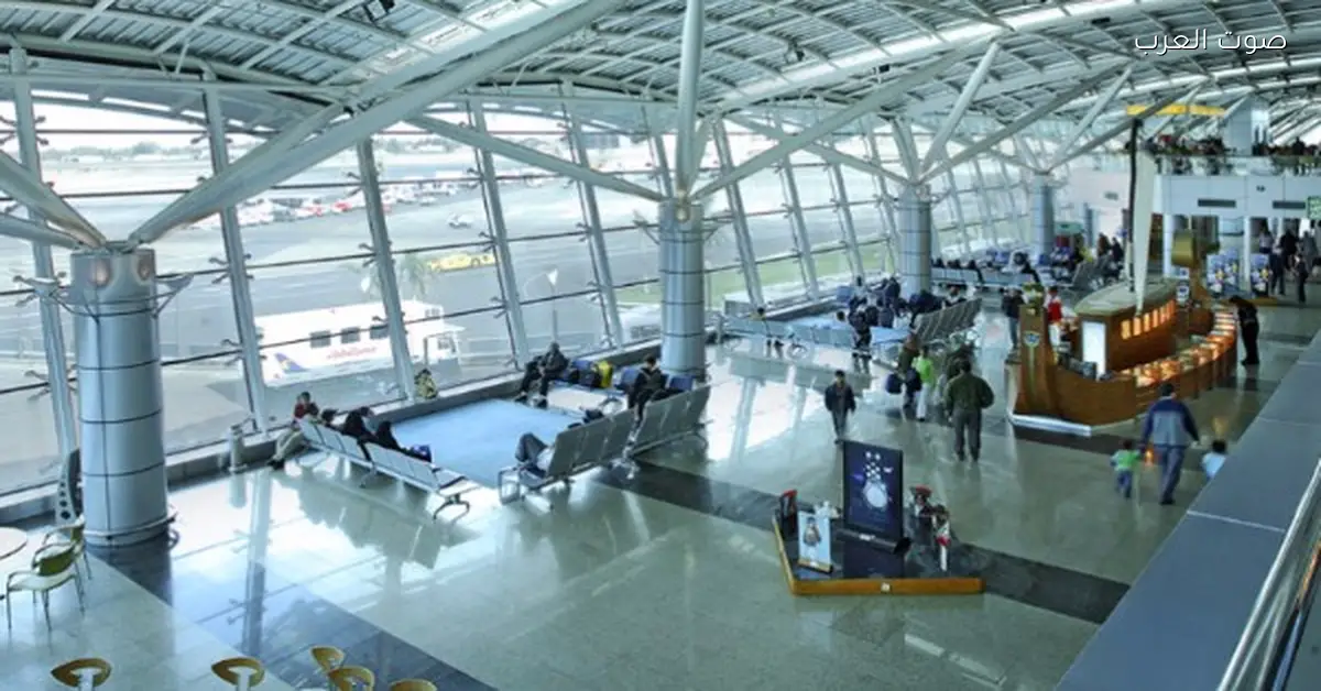 دخان طالع من مطبخ استراحة في مطار القاهرة من غير أي خسائر