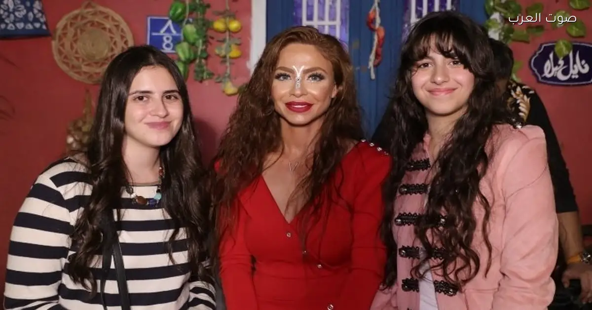 دوللي شاهين في حوار مع صوت العرب: التربية الحديثة مهمة والأمومة في المقدمة
