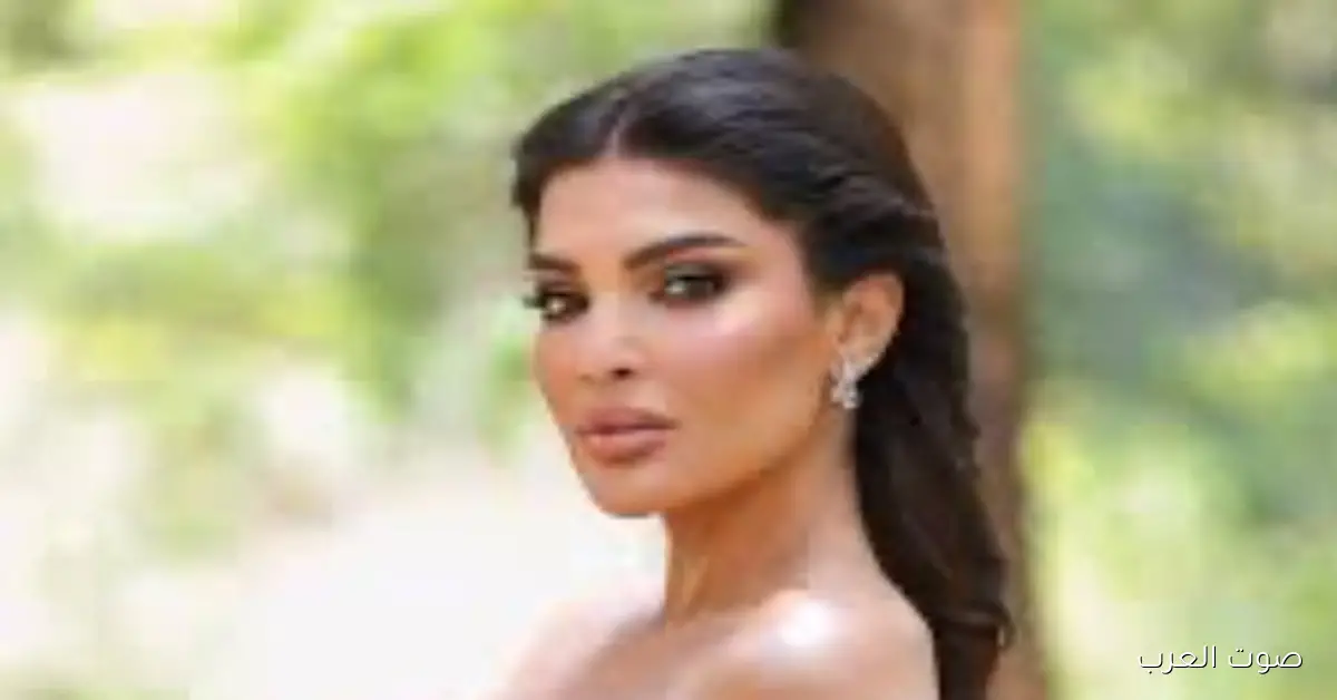 دينا حايك بتشوق جمهورها لموعد طرح كليب “برواز كبير”