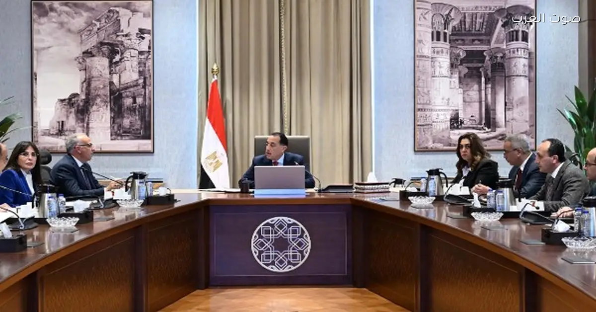 رئيس الوزراء يتابع جهود مواجهة التعديات وحماية نهر النيل