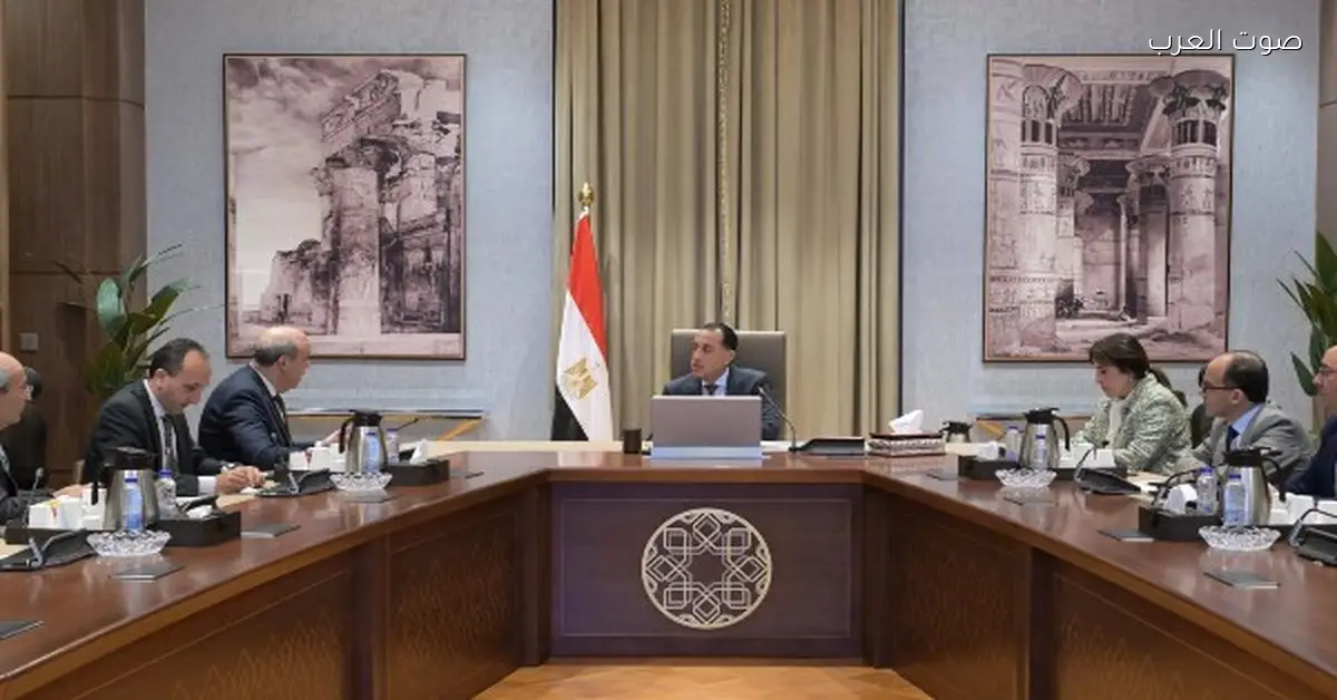 رئيس الوزراء يتكلم عن خطط وزارة الطيران المدني لتطوير المطارات