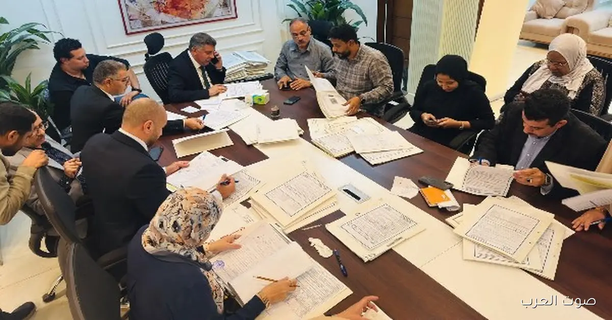 رئيس حدائق أكتوبر يؤكد على أهمية تسريع وتسهيل الإجراءات للمواطنين خلال اجتماع مع اللجنة العقارية