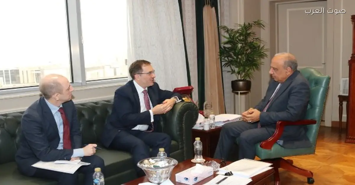 شركات بريطانية كبيرة ناوية تستثمر فلوس كتير في مشروعات الطاقة المتجددة في مصر