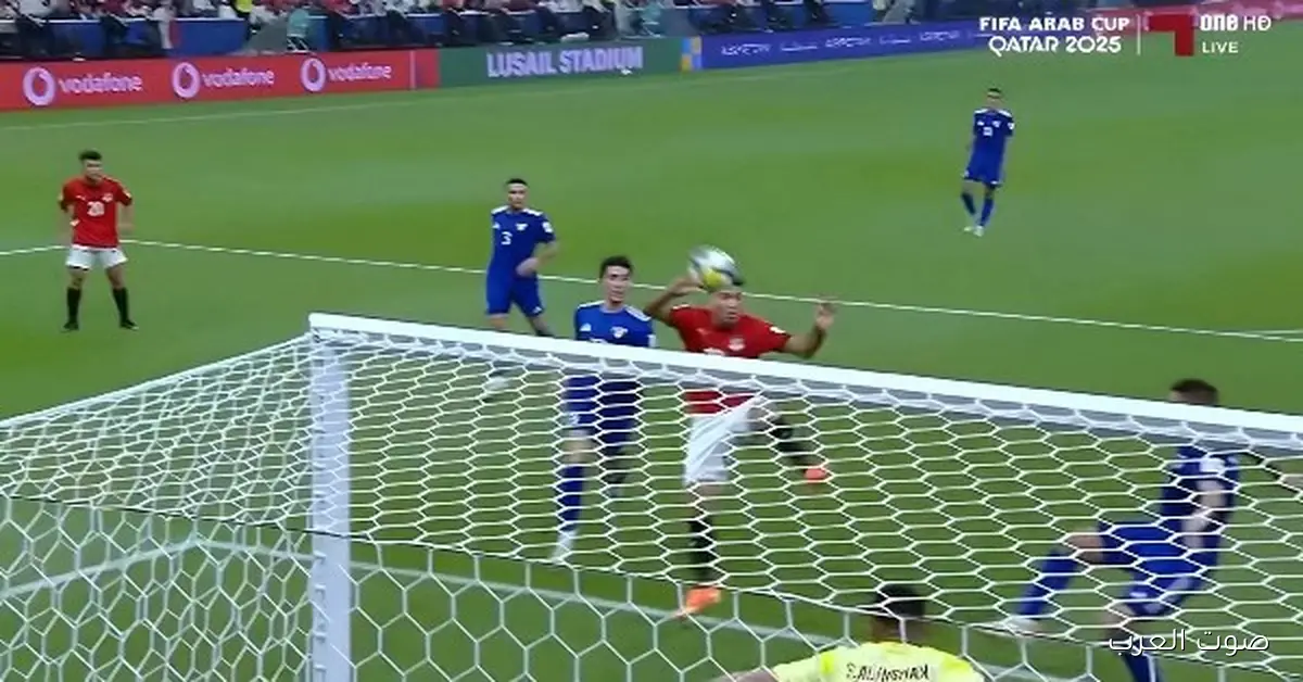 عمرو الدردير بعد ما ضيع ركلة جزاء قدام الكويت: إيه ده يا شريف؟