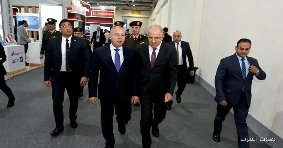 كامل الوزير يزور جناح اتحاد الصناعات المصرية في إيديكس 2025 ويشدد على أهمية توطين الصناعات الاستراتيجية