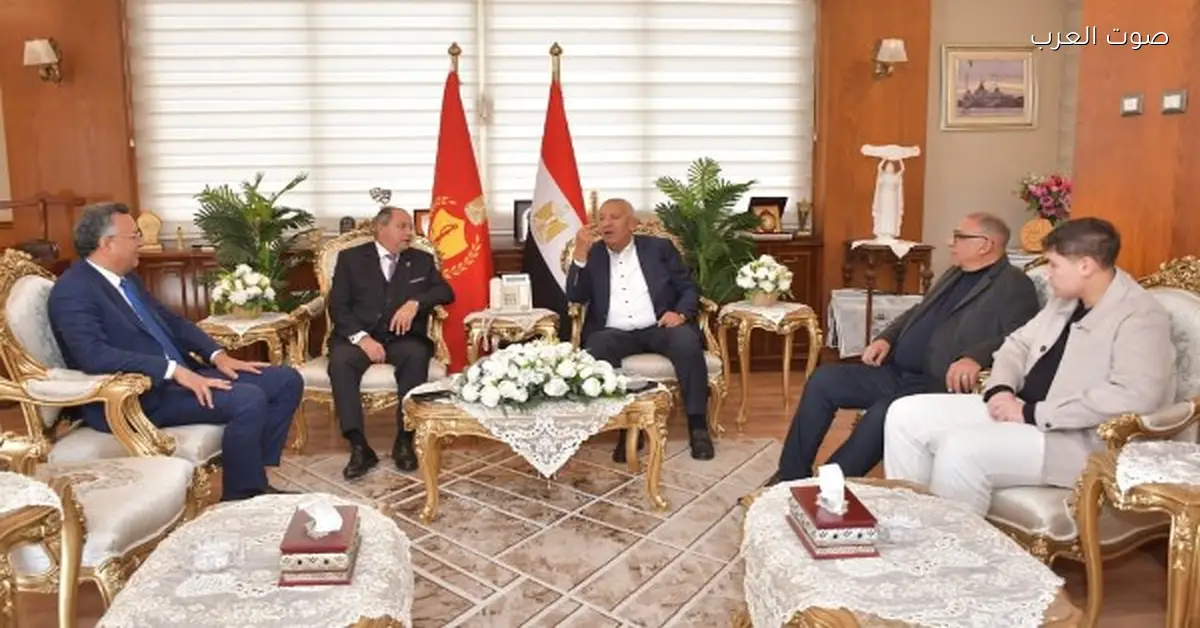 محافظ بورسعيد يجتمع بكامل أبو علي لبدء تأسيس شركة الكرة بالمصري
