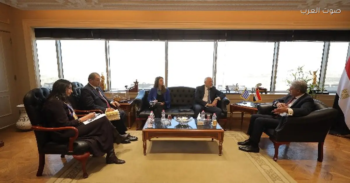 وزير السياحة يتباحث مع اليونان عن تنفيذ برامج سياحية مشتركة