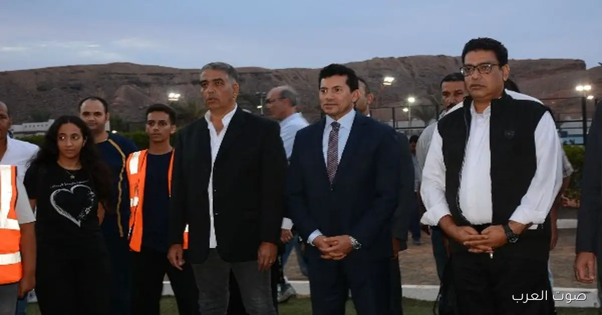 وزير الشباب يزور نادي شرم الشيخ الرياضي ويفتتح ملاعب بادل تنس