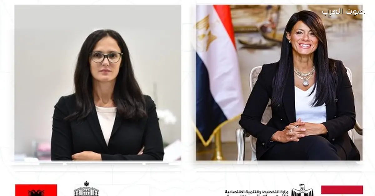 وزيرة التخطيط تصل تيرانا لرئاسة اللجنة المشتركة للتعاون الاقتصادي