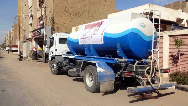 تسرب مياه صرف صحي في مطروح نتيجة سوء الأحوال الجوية