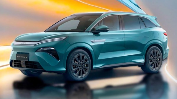 BYD تكشف عن أتو 8 DM-i الهجينة الجديدة