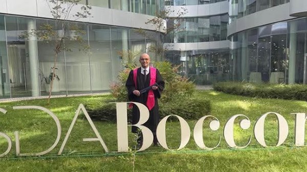 أحمد حسام عوض يحصل على ماجستير في إدارة الأحداث الرياضية