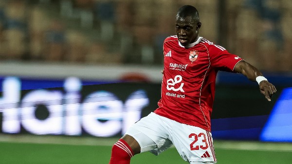 أحمد حسن: أكينتولا خيار محتمل لخلافة ديانج في الأهلي