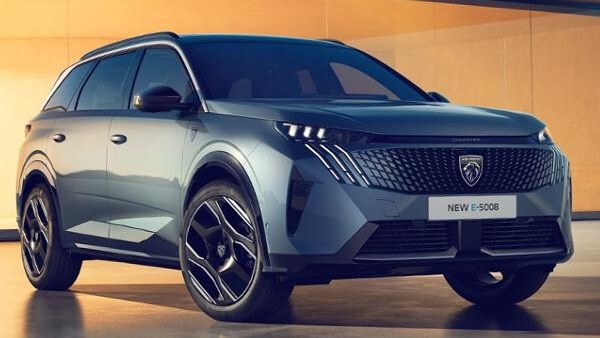 أسعار بيجو 5008 موديل 2026 للعائلات في السوق السعودي