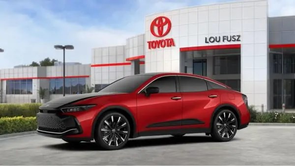 أسعار تويوتا كراون 2026 الجديدة في السعودية