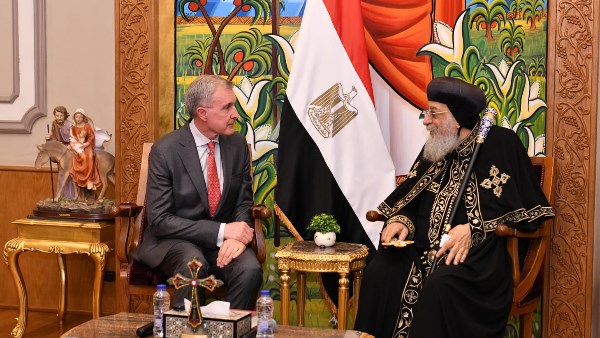 أمير رومانيا يثني على مصر خلال لقاء مع البابا تواضروس