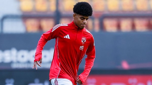 إبراهيم الأسيوطي من بائع قهوة إلى لاعب في الأهلي بفضل تريزيجيه