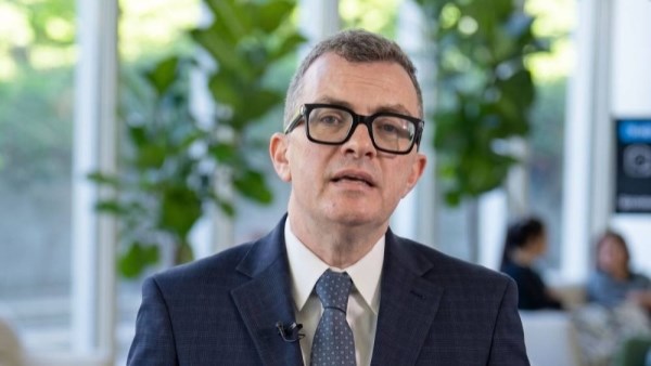 إيرادات قناة السويس ترتفع 19% وفق وزير التخطيط