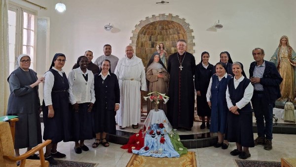 احتفال مطران الكنيسة اللاتينية بعيد ماري أوفرازي في بورسعيد