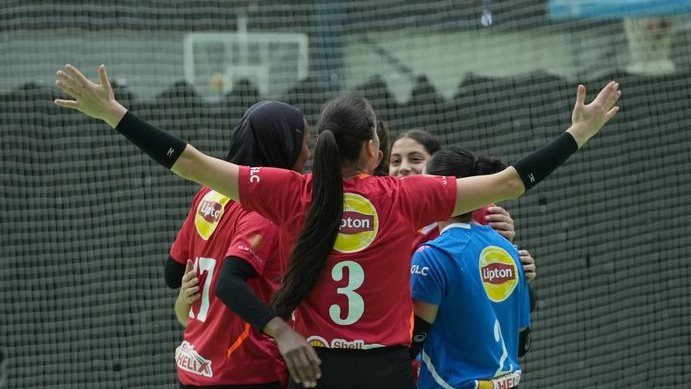 الأهلي يتأهل لربع نهائي بطولة أفريقيا للكرة الطائرة بعد الفوز على كمبالا