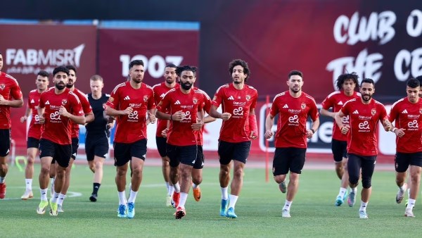الأهلي يستعد لمواجهة بيراميدز بمحاضرة فنية وحضور جماهيري كامل