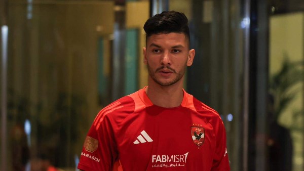 الأهلي يعرض أشرف داري للبيع لكالمار السويدي مقابل 750 ألف يورو