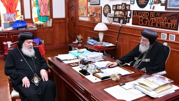 البابا تواضروس يستقبل الأنبا شاروبيم لمتابعة شؤون إيبارشية قنا وقفت