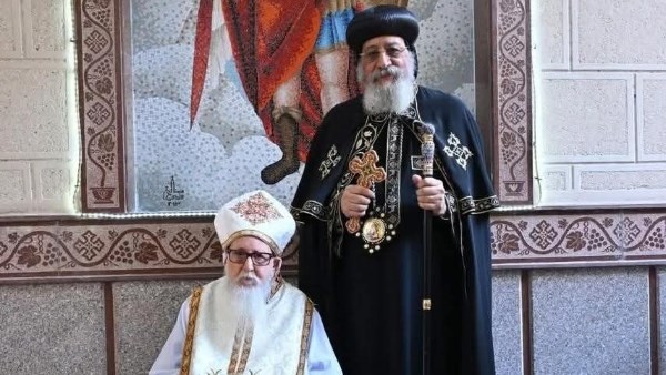 البابا تواضروس ينعي القمص رويس عزيز ويقدم العزاء لإيبارشية البحيرة