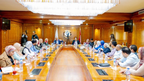 «البحث العلمي» تعقد اجتماعًا مع نوادي ريادة الأعمال بالجامعات المصرية