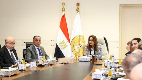 التنمية المحلية تمنح تصاريح مؤقتة للمحال التجارية خلال أسبوع