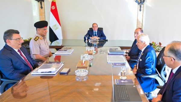 الرئيس السيسي يوجه بإنشاء منطقة سكنية للعاملين بمشروعات الجلالة
