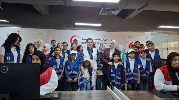 «القومي للطفولة» يزور الهلال الأحمر لتعريف الأطفال بدوره الإنساني