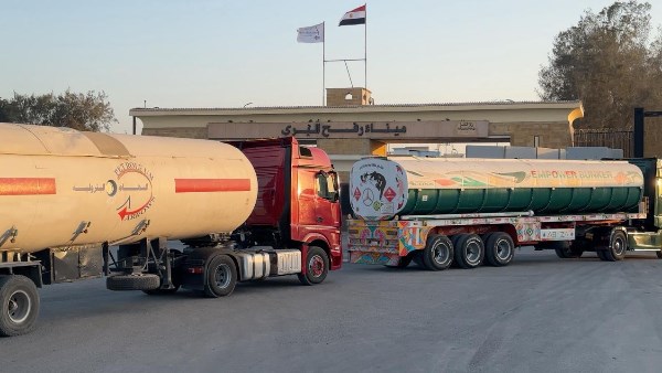 الهلال الأحمر المصري يرسل 105 آلاف سلة غذائية وأدوية إلى غزة