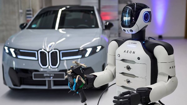 بي إم دبليو تعيد توظيف البشر في تصنيع السيارات الكهربائية