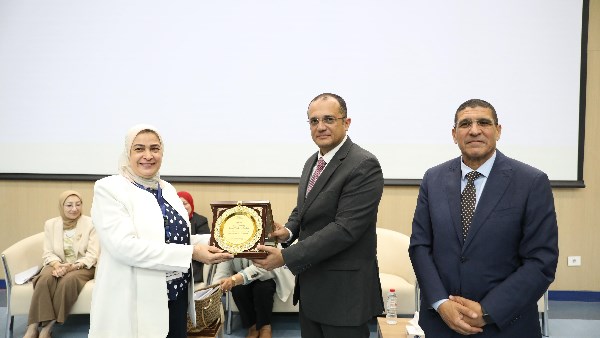 «تمريض الجلالة» تعقد مؤتمرين علميين دوليين في مصر