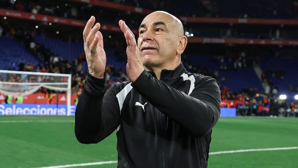 حسام حسن يراقب مباراة الزمالك وبيراميدز قبل معسكر مايو