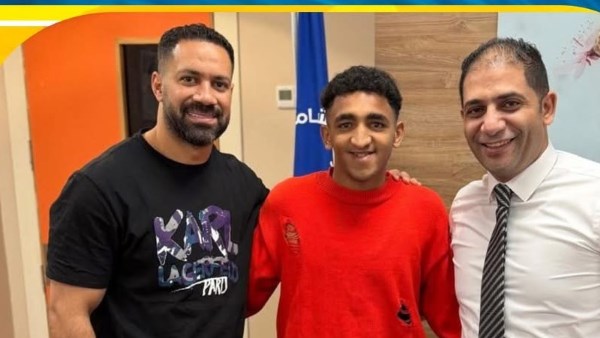 حسني عبد ربه يطمئن على خطاري بعد إصابته ويشكر مدير المجمع الطبي