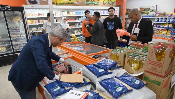 حماية المستهلك تضبط 13 قضية تلاعب بالأسعار وسلع منتهية الصلاحية