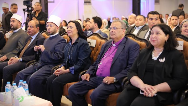 رئيس الطائفة الإنجيلية يشارك في لقاء بناء الإنسان بالمنيا