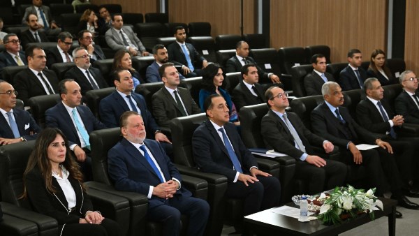 رئيس الوزراء يعلن عن مشروع “the spine” باستثمارات 1.4 تريليون جنيه و155 ألف فرصة عمل